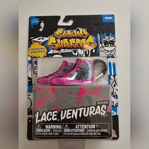 Subway Surfer Fresh Kicks Lace Venturas Mini Sneakers Box & Keychain ~ Read